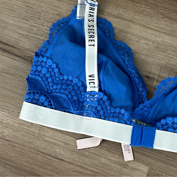 Victoria’s Secret White and Blue Lace Bra Women Size Large - Picture 2 of 6